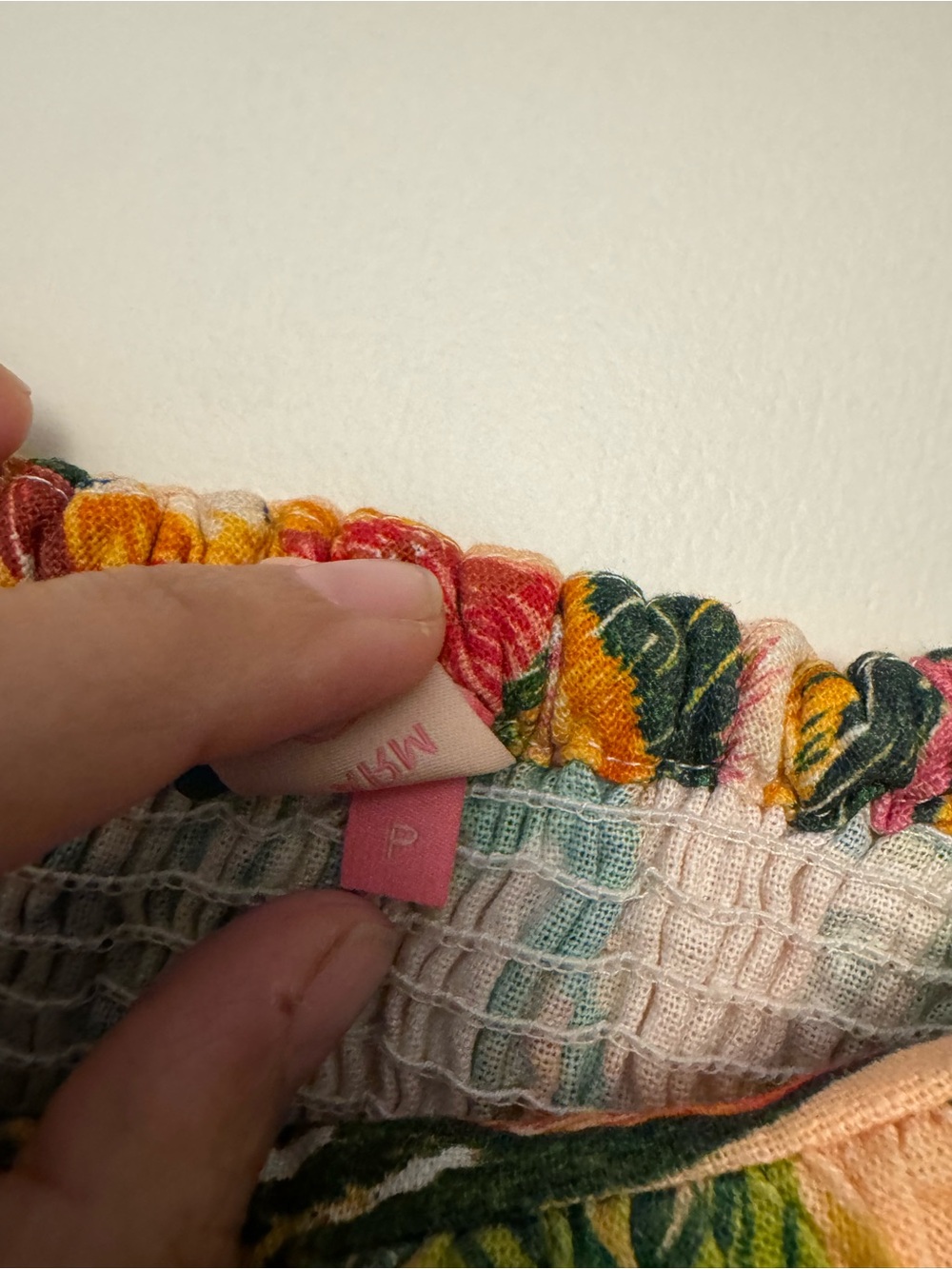 FARM Rio Multicolor Parrot & Palm Ruffle Crop Top - Picture 3 of 3